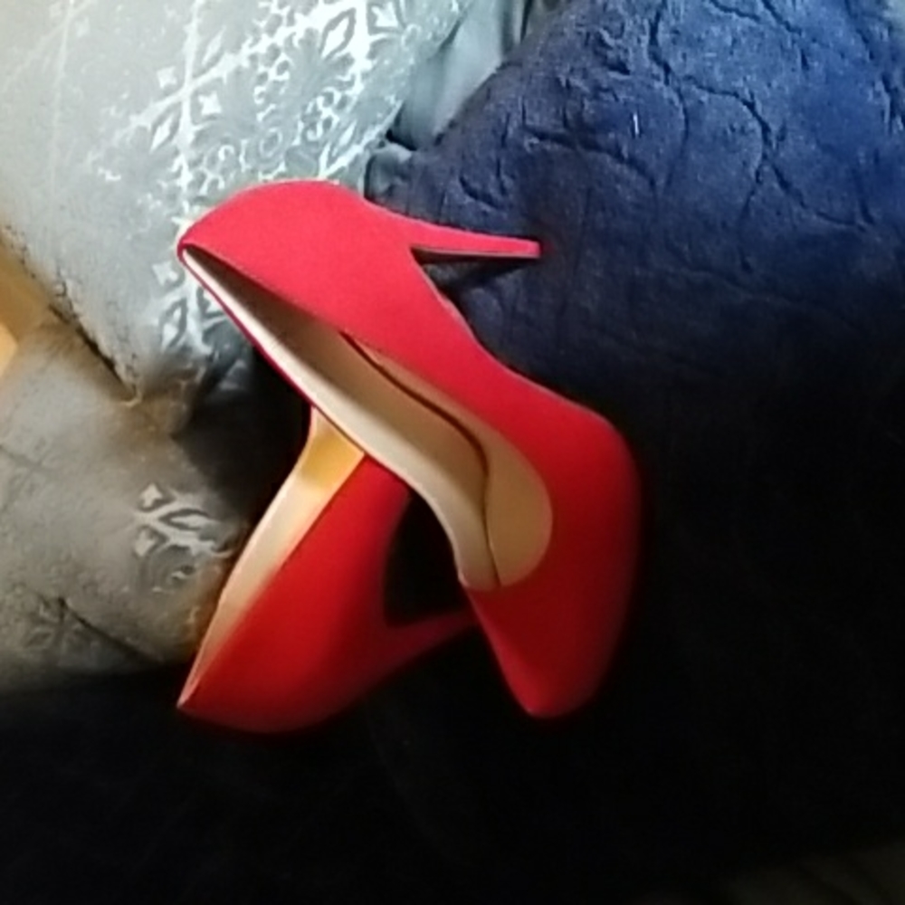 Jessica Simpson red heels